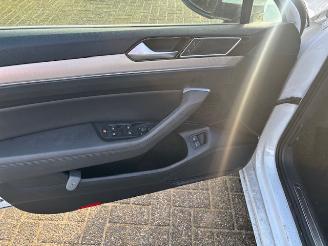 Volkswagen Passat 1.4 Tsi GTE Connected Series Pano Nap picture 17