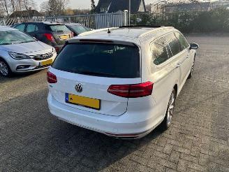 Volkswagen Passat 1.4 Tsi GTE Connected Series Pano Nap picture 4