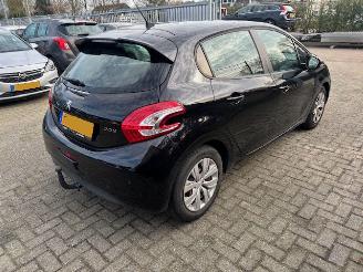 Peugeot 208 1.2 5-drs Envy Nap picture 3
