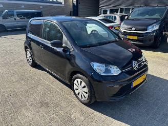 krockskadad bil auto Volkswagen Up! 1.0 5-drs Move Up! airco 2019/7