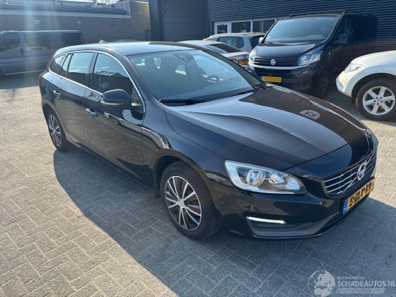 Volvo V-60 1.6 D2 Momentum automaat