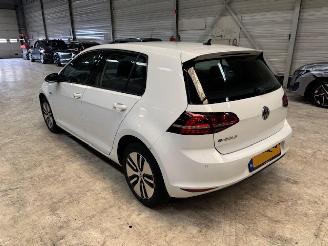 Schadeauto Volkswagen Golf e-Golf 2017/8