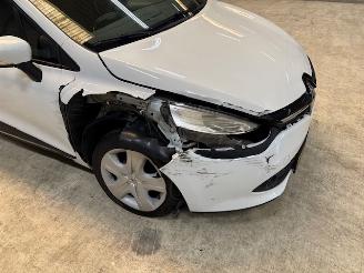 Renault Clio 1.2  5-drs airco picture 6