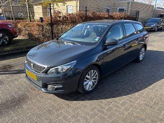 Peugeot 308 1.5 HDI Blue Lease picture 2