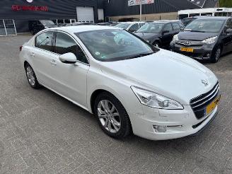 skadebil auto Peugeot 508 2.0 HDI  Hybrid4  Automaat Premium 2014/5