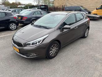 Kia Cee d 1.6 GDI 20th Anniversary airco picture 6