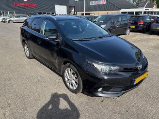 skadebil auto Toyota Auris 1.2 T Sports Dynamic 2018/2