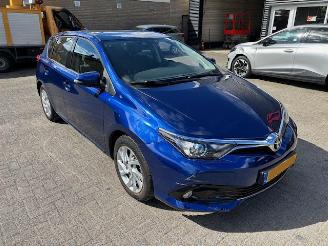 Coche accidentado Toyota Auris 1.2T Aspiration Limited 2016/9