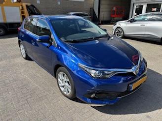 Vaurioauto  passenger cars Toyota Auris 1.2 T  Aspiration clima 2016/9