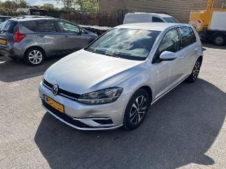 Volkswagen Golf 1.0 TSI Connect Clima picture 4