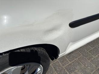 Peugeot 107 1.0 5-drs airco Nap picture 7