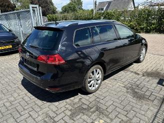 Volkswagen Golf 1.6 TDI DSG Lounge picture 3