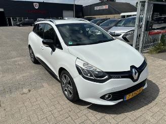damaged passenger cars Renault Clio 0.9 TCe Night&Day 2014/8