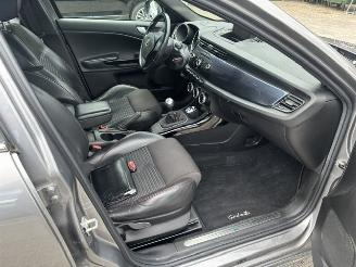 Alfa Romeo Giulietta 1.6 JTD Distinctive picture 10