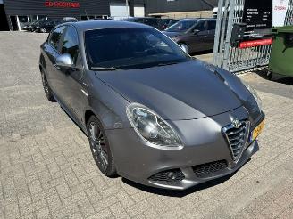 škoda osobní automobily Alfa Romeo Giulietta 1.6 JTD Distinctive 2013/11