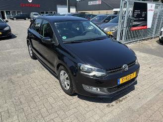 damaged passenger cars Volkswagen Polo 1.4 16v Automaat 5-drs airco 2011/6
