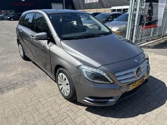 skadebil auto Mercedes B-klasse 180 CDI Edition Automaat 2013/4