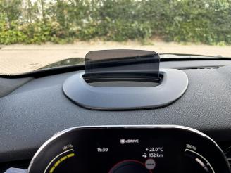 Mini Electric MINI Yours 33 kWh Pano picture 23