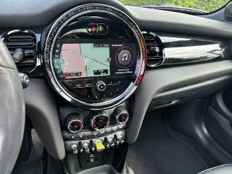 Mini Electric MINI Yours 33 kWh Pano picture 20