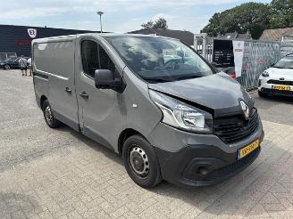 skadebil bedrijf Renault Trafic 1.6 DCI  Airco NAP  3-pers 2015/10