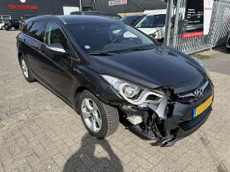 Damaged car Hyundai I-40 1.6 GDI Business Edition NAP 2013/9