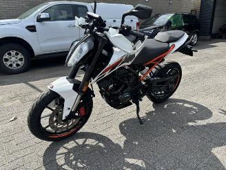 KTM 125 Duke 125 Duke Abs picture 6