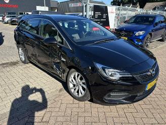 Vaurioauto  passenger cars Opel Astra 1.2 Sports Tourer  NAP 2020/1