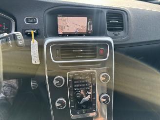 Volvo V-60 2.0 T4 R-Design automaat NAP picture 18