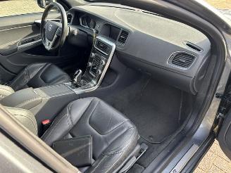 Volvo V-60 2.0 T4 R-Design automaat NAP picture 12