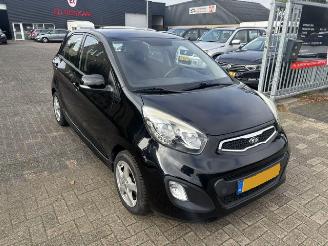 Voiture accidenté Kia Picanto 1.0  5-drs Plus Pack 2013/5