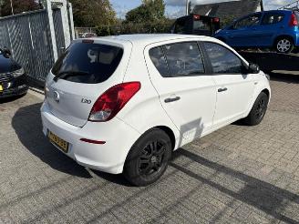Hyundai I-20 1.2i 5-drs airco picture 2