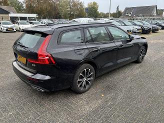 Volvo V-60 2.0 B3 Momentum Advantage Automaat picture 3