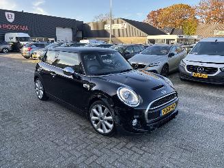 krockskadad bil auto Mini Cooper S 2.0 COOPER S CHILI 2015/1