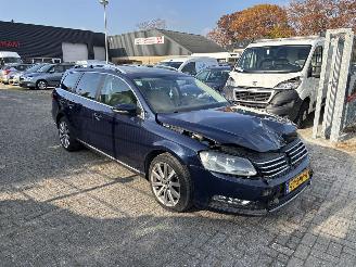 Voiture accidenté Volkswagen Passat 1.4 TSI COMFL. BLM. 2011/10