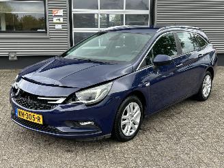 krockskadad bil auto Opel Astra SPORTS TOURER 1.0 BUSINESS+ 2016/9