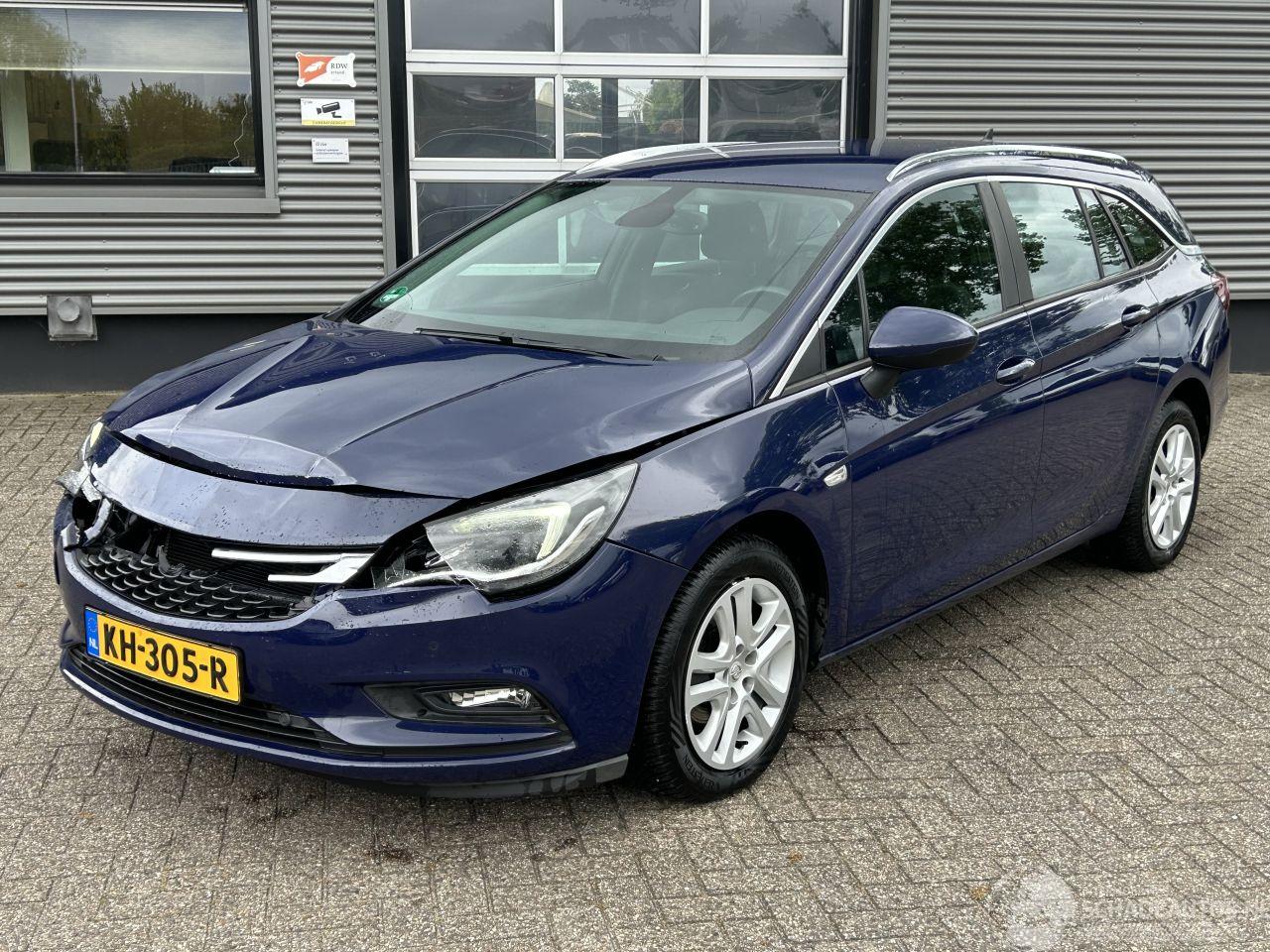 Opel Astra SPORTS TOURER 1.0 BUSINESS+
