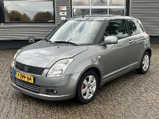 damaged passenger cars Suzuki Swift 1.3 Comfort 2010/3