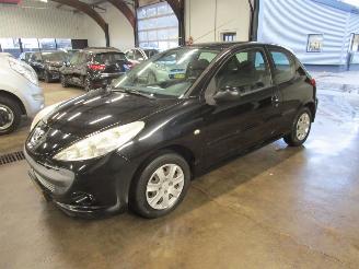 damaged passenger cars Peugeot 206+ 1.4 XS 2009/7