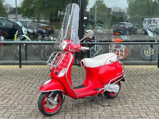 Schade scooter Vespa  LX 50 2T 2011/3