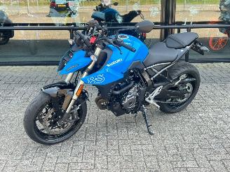 Schade motor Suzuki  GSX 8S 2025/7