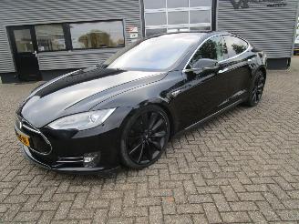 damaged passenger cars Tesla Model S 85 Base 2014/11