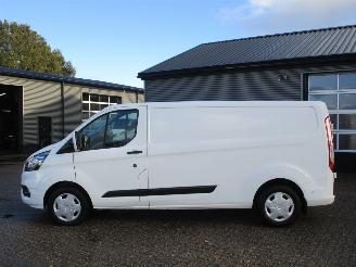 Ford Transit Custom 320 2.0 TDCI L2H1 Limited picture 2