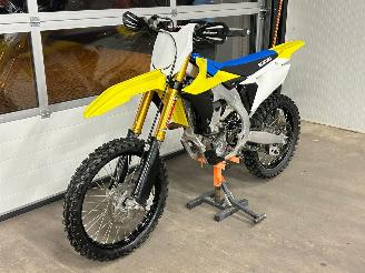 Suzuki RMZ 450  picture 2