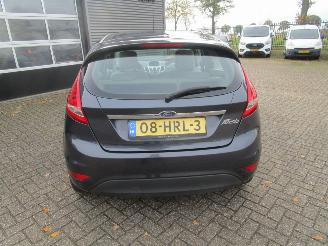 Ford Fiesta 1.25 Ghia 5drs picture 8