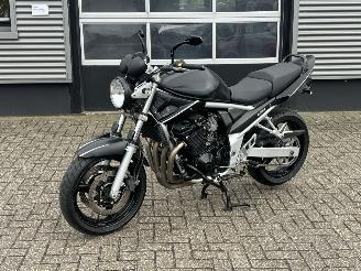 krockskadad bil motor Suzuki Bandit 650 GSF Naked ABS 2006/2