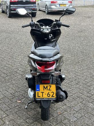 Honda PCX 125  picture 4