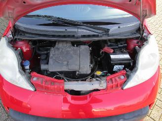 Peugeot 107 1.0-12V XS 5drs picture 17