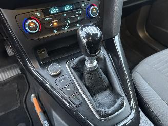 Ford Focus Wagon 1.0 Titanium picture 19