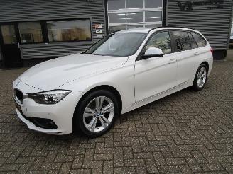 skadebil auto BMW 3-serie 316D Touring Executive 2017/3