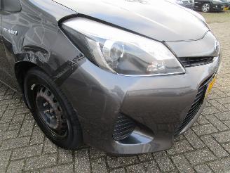 Toyota Yaris 1.5 Full Hybrid Aspiration 5drs picture 23